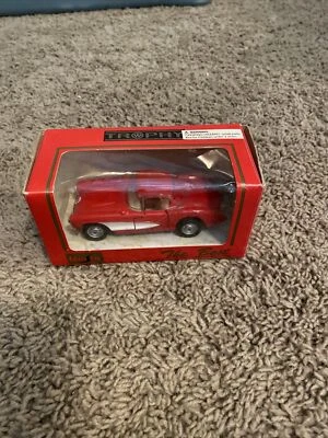 COCHE MODELO DIECAST CAJA ORIGINAL ESCALA 1:43 TROFEO MAISTO EL MEJOR ROJO BLANCO V Foto 1 de 3