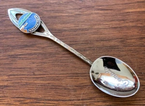 Niagara Falls Canada Collectible Souvenir Spoon, 3.87" Shiny White Metal, Enamel - Picture 1 of 4