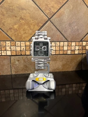 Soporte de exhibición de reloj de coleccionista estilo Oaklie FDM - Diseño de enlace de reloj Foto 1 de 4