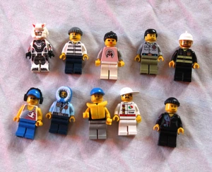 Lego CITY 10 assorted MINIFIGURES - Picture 1 of 2