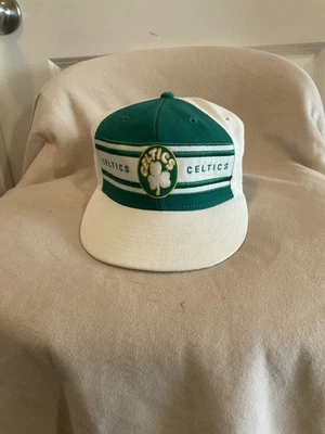 Sombrero ajustado vintage de los Boston Celtics blanco Reebok madera dura clásicos 7 3/8 NBA Foto 1 de 4