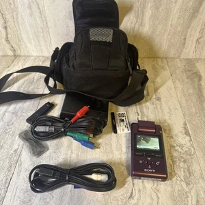 Sony WEBBiE HD MHS-PM1 5.0MP MP4 Self Recording Camcorder Bundle with case  - Picture 1 of 9