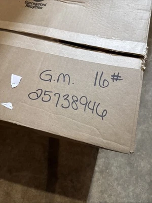 GM 25738946 Replaces 25668332 Muffler 1998-2002 Buick Park Avenue NOS - Image 1 of 4