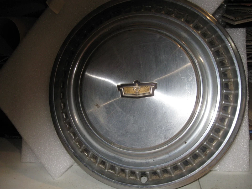 Tapacubos Chevrolet Monte Carlo 1973 1974 1975 1976 1977 Foto 1 de 1