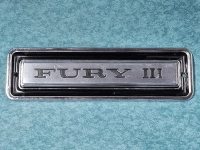 Emblema Mopar # 2902168 1969 Plymouth Fury III Foto 1 de 4