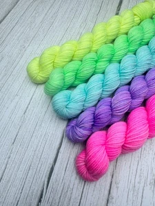 HAND DYED YARN 5 x 20g MINI SKEIN FADE SET - Picture 1 of 7