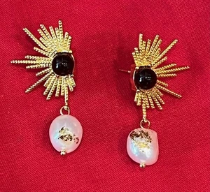 Nikos Koulis Earrings for Pierced Ears Gold w Onyx and Pearls - Picture 1 of 6