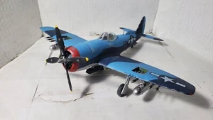 Modelo de avión bombardero de combate a escala 1/48 Thunderbolt P-47N construido a mano EE. UU. - Imagen 1 de 8