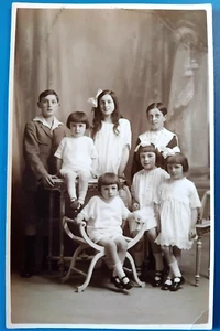 Très ancienne photo de Famille et d'Enfants 1900/1930 Format Carte PostaleN°30 - Imagen 1 de 2