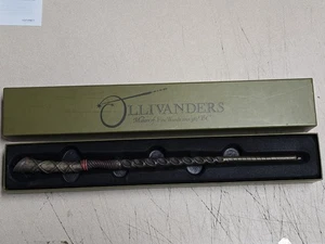 Harry Potter Wand Set From Universal Studios With Box - Picture 1 of 9