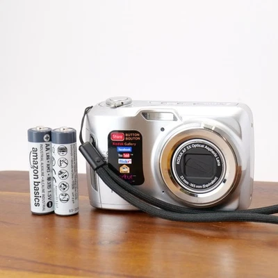 Kodak EasyShare C195 Digital Camera 14MP Silver 5x Zoom Tested READ - Image 1 of 4