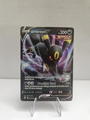 Umbreon V 094/203 SWSH07: Evolving Skies Holo - Image 1 of 2