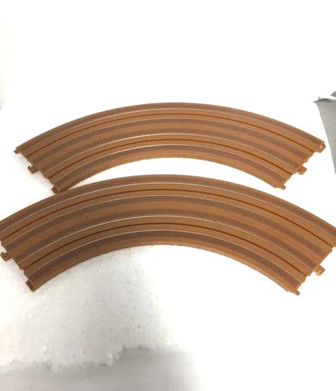 (2) Bronceado 9" Pulgadas Radio 1/4 Curva HO Ranura Pista Vida Like 433-9927 Rokar Foto 1 de 1