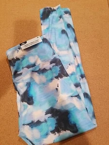 ¡NUEVO! / MALLAS FITNESS ACUARELA AZUL GRÚA/MEDIANAS - Imagen 1 de 7