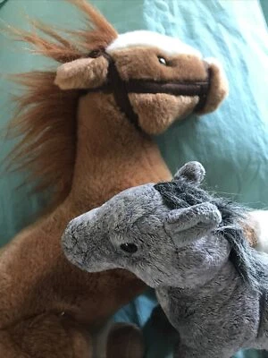 Mommy And Baby Horse Ganz Webkinz Grey Arabian Horse And Wells Fargo Mack 2012 - Image 1 of 4