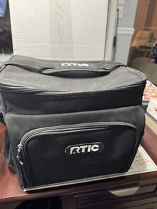 RTIC 28 Can Soft Cooler  Good Condition. Shoulder Strap Pockets Rare Edition - Picture 1 of 7