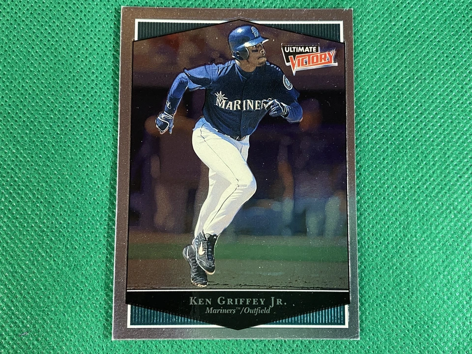 1999 Ultimate Victory #102 Ken Griffey Jr. Seattle Mariners - Image 1 of 1