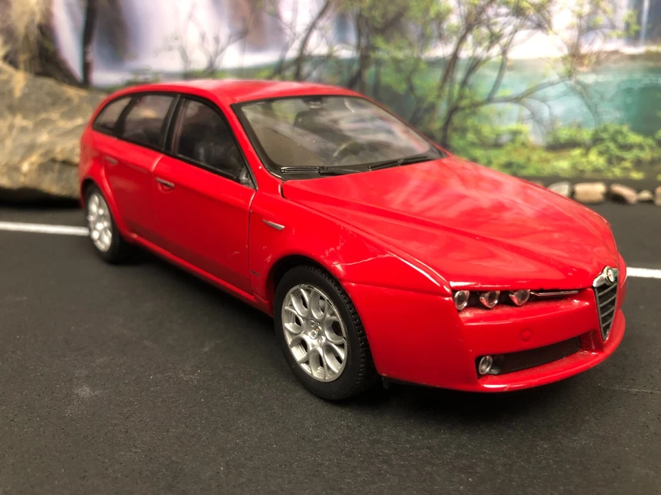 WELLY ALFA ROMEO 159 SPORTWAGON DIECAST 1/24 Red, IMPERFECT - Image 1 of 4