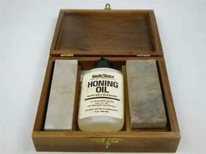 Kwik-Sharp Sharpening Stones, Includes: Stones and Oil with KS-1 Cleaner , 3 Oz - Picture 1 of 7
