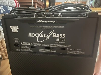 Combo amplificador Ampeg Rocket Bass RB 108 1x8 30W - negro -  Foto 1 de 4