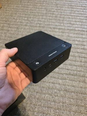 Minisforum UH125 Pro Mini PC 32Gb DDR5, SSD 256Gb + 1Tb, INTEL 125H, Oculink - Image 1 of 4