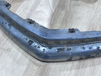 Coches clásicos vintage con adorno de guardabarros Chevrolet Foto 1 de 3