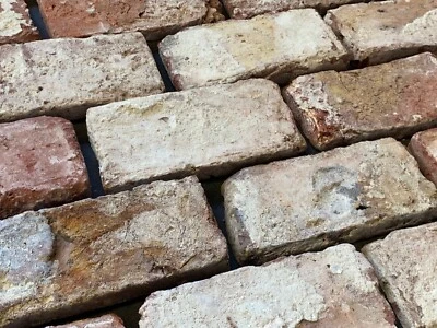 Antike Handform-Riemchen Feldbrand Klinker-Riemchen mit Kalkmörtelanhaftungen - Bild 1 von 2