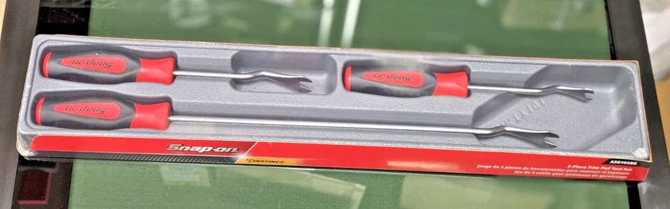 🦅 Snap-On ™ Instinct ® Trim Pad Clip Removal Tool Red BLACK Soft Handle ASG187B - Image 1 of 1