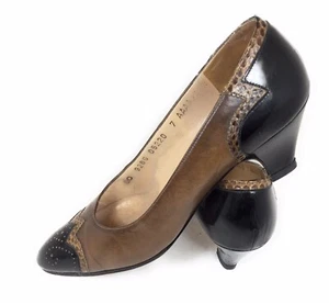 Salvatore Ferragamo Shoes Womens Size 7 AA Two Tone Color WingTip 2" Heels - Picture 1 of 9