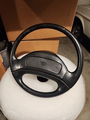 Volante negro Ford F250 F350 Bronco XL 1992-1997 Foto 1 de 4