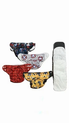 Lote de 4 fundas de pañales de tela reutilizables ajustables para bebé Superhéroes (con 4 inserciones) Foto 1 de 3