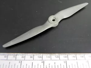 Propeller 6/2" / 15 X 5Cm - A.P.C. - Reinforced Gray Nylon - Picture 1 of 3