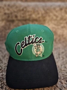 BOSTON CELTICS VINTAGE DEPORTES ESPECIALIDADES ESCRITURA NEGRA Equipado 7.5 - Imagen 1 de 12