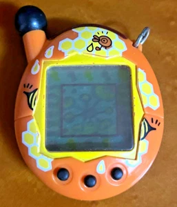 Mascota virtual Bandai Super Enjoy Tamagotchi Plus naranja miel TMGC probado en Japón - Imagen 1 de 6