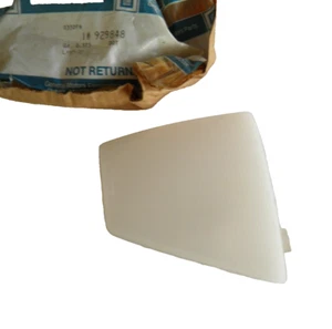 5973550 LENS cover white 1982-83 Buick Century GM NOS - Picture 1 of 11