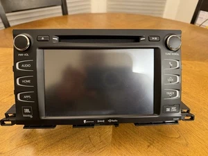 2019 Toyota Highlander Hybrid OEM Radio Model No: 86100-0E303 - Zdjęcie 1 z 5
