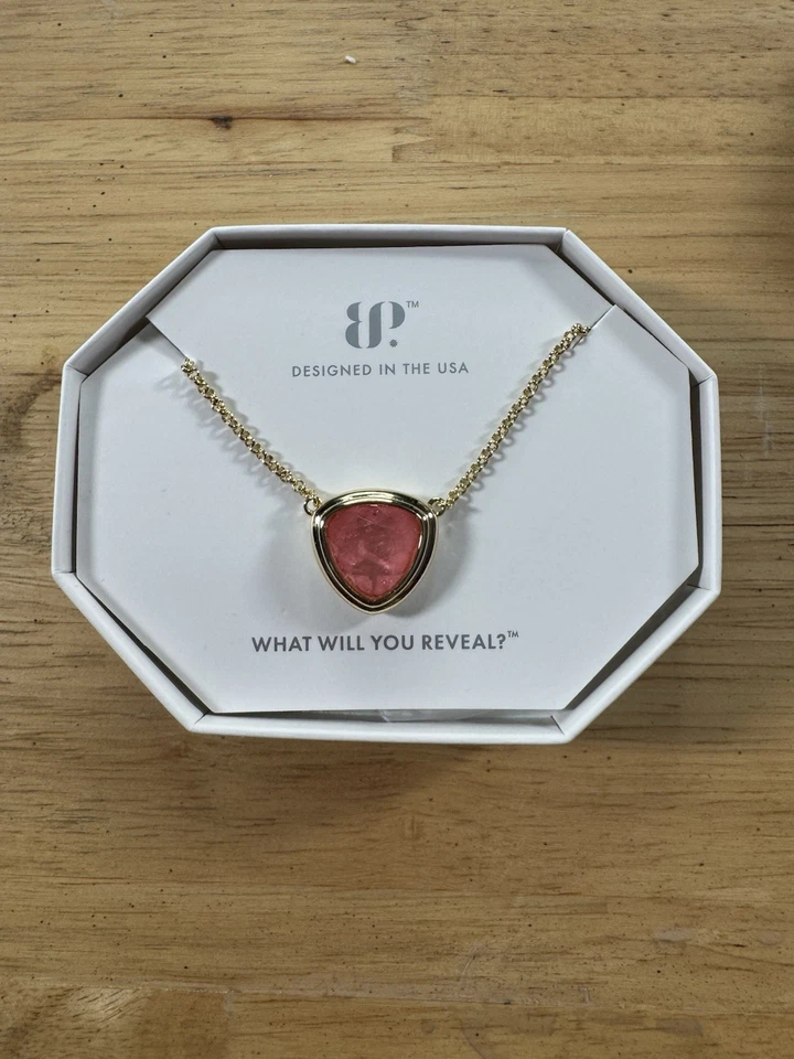 Collar Bomb Party envuelto en casi Foto 1 de 1