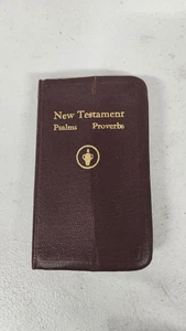 1941 Gideons New Testament Psalms Proverbs KJV Bible – Vest Pocket Edition - Imagen 1 de 9