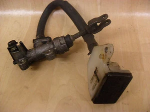 SUZUKI GS500E GS500 E BREMSHAUPTZYLINDER UND BEHÄLTER HINTEN - Bild 1 von 1