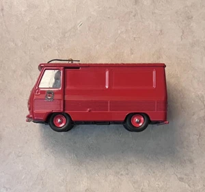 Dinky Toys - Fourgon Peugeot J7 Van - New In Box - Picture 1 of 11