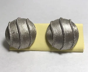 BEAUTIFUL SILVERTONE EARRINGS SIGNED CROWN TRIFARI - Picture 1 of 4