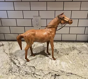 Statua statuina cavallo Liberty’s of London in pelle con briglia 13,5” - Foto 1 di 10