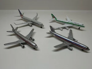 Commercial planes lot of 4 - length 4-5 inches - Picture 1 of 17