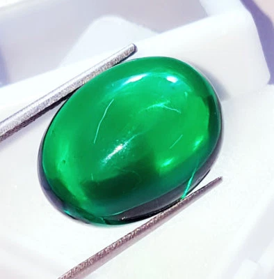 Che-tan Panna (Emerald) 33.12 Ct Loose Gemstone Transparent Oval Cut Emerald Gem - Image 1 of 4