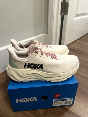 Hoka One One Arahi 8 Women's Running Shoes/Sneakers Size 7D (Wide) 1168711-RCRM - Image 1 of 4