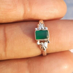 Anillo de plata de ley 925 con piedras preciosas octágono de ónix verde talla 6 - Imagen 1 de 6