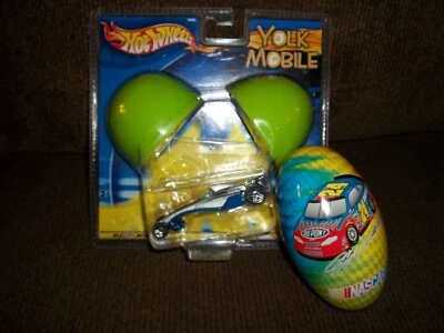 Hot Wheels "YOLK MOBILE" y Tin NASCAR Jeff Gordon Egg Foto 1 de 4