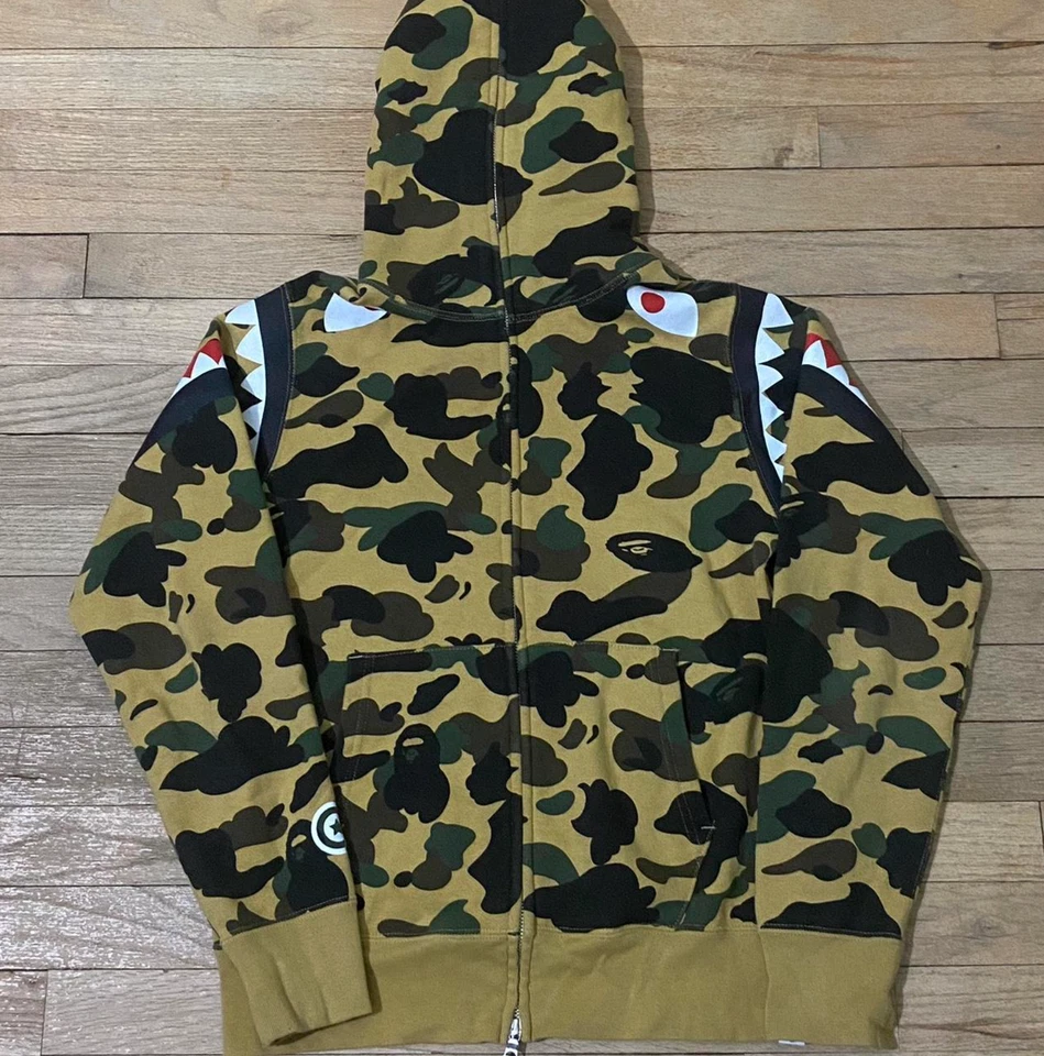Sudadera con Capucha Bape Kids 1st Camuflada Verde Tiburón Hombro Cremallera Talla 90 Foto 1 de 2