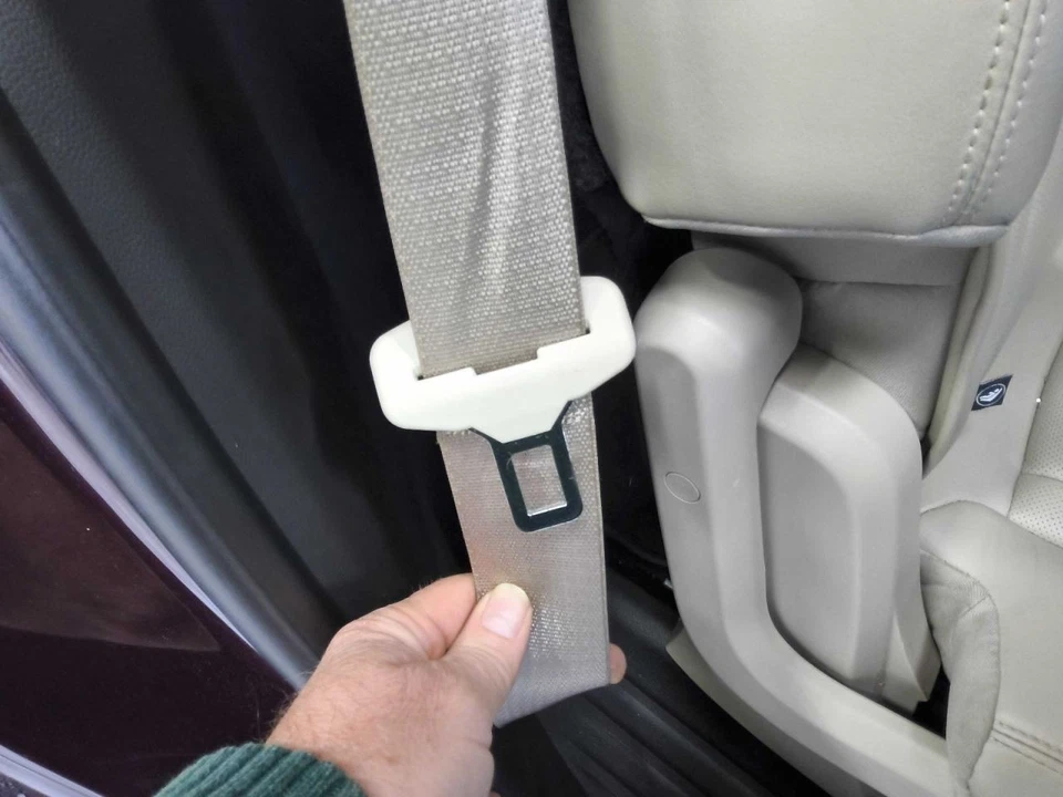 Passenger Side Retractor ENCLAVE   2018 Seat Belt Rear 660693 - Image 1 of 1