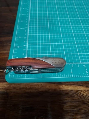 Navaja de bolsillo estilo ejército suizo Rite Edge mango de madera y acero inoxidable 2019 nueva de stock Foto 1 de 4